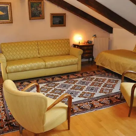 Garden Charme And Canal View! Veneza